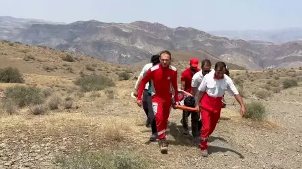 نجات معجزه‌آسا در ارتفاعات چفتان طارم / کوهنورد زنجانی زنده ماند!