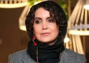 عکس ها / نگاهی به چیدمان مجلل خانه  دوبلکس  سامیه لک بازیگر سریال آنام با منظره چشم نواز/ از لوستر آویز مجلل تا تابلو های هنری، مبلمان چستر و...