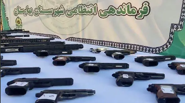 باند قاچاق سلاح و مهمات غیرمجاز در بهارستان متلاشی شد