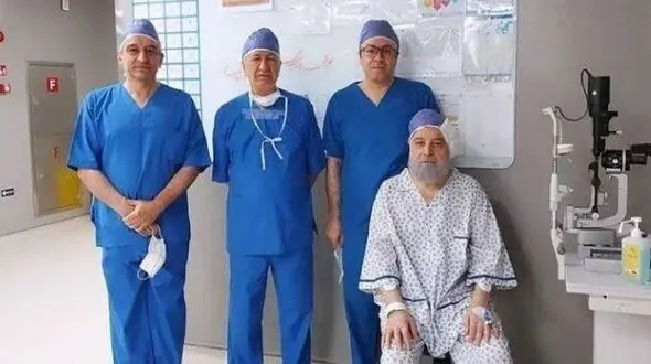 اولین عکس از حسن روحانی در بیمارستان / علت بستری شدن رئیس جمهور اسبق 