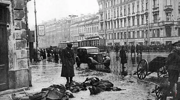 مردن بر اثر گرسنگی در انبار غذا/مرگ تلخ دانشمندان!