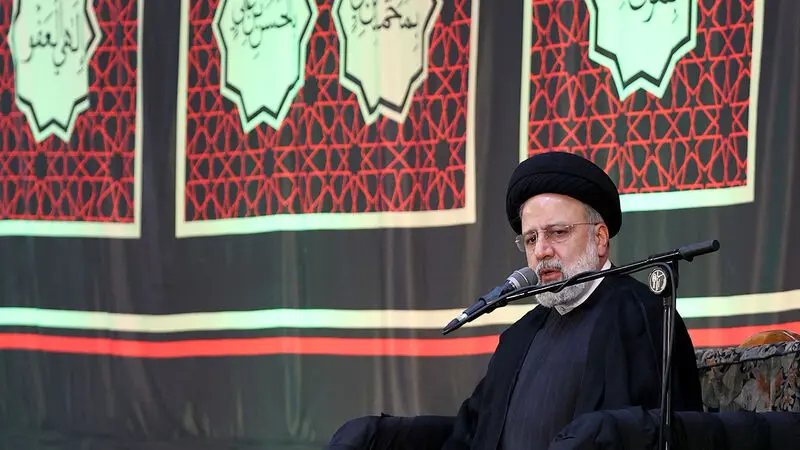آیت الله سید ابراهیم رئیسی بامداد دوشنبه، در مراسم احیای شب بیست و یکم ماه مبارک رمضان و در شب شهادت مولای متقیان حضرت امیرالمومنین علی (ع)، در اجتماع زائران حرم مطهر امام خمینی (ره)