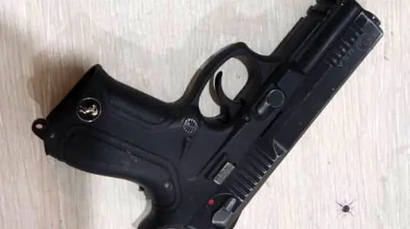 بازداشت 2 پسر نوجوان آبادانی که همیشه مسلح بودند / با کلت کمری دستگیر شدند