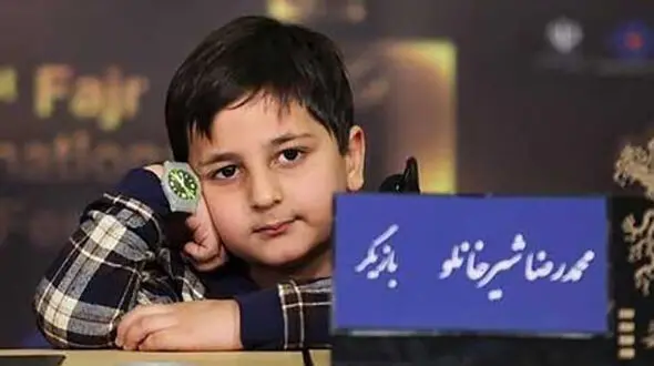 پسرکوچولوی سریال دودکش بعد سالها چقدر جذاب و خوش تیپ شده ! + عکس محمدرضا شیرخانلو در آغوش مادر زیبایش