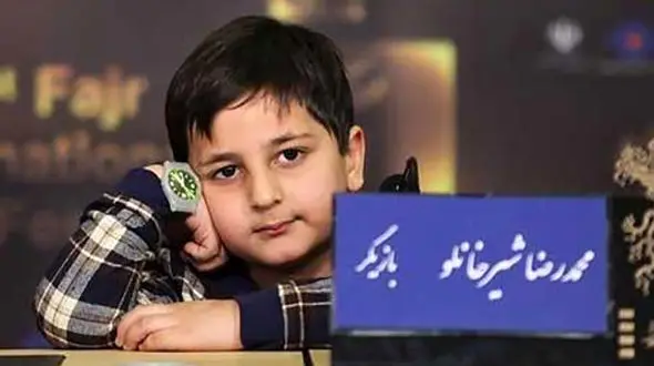 پسرکوچولوی سریال دودکش بعد سالها چقدر جذاب و خوش تیپ شده ! + عکس محمدرضا شیرخانلو در آغوش مادر زیبایش