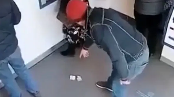 این فیلم سرقت را ببینید حیرت زده می شوید / شگردشان خاص است