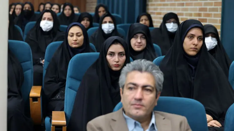 	حجت‌الاسلام والمسلمین محسنی اژه‌ای، در جریان سفر به استان یزد، در جمع کارکنان دستگاه قضایی این استان	