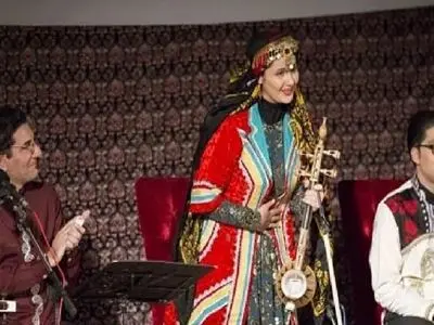 فیلم آواز محلی/ گلسو حشمت رجب زاده خرم آبادی ها رو به وجد آورده/ استادانه خوانده و نواخته