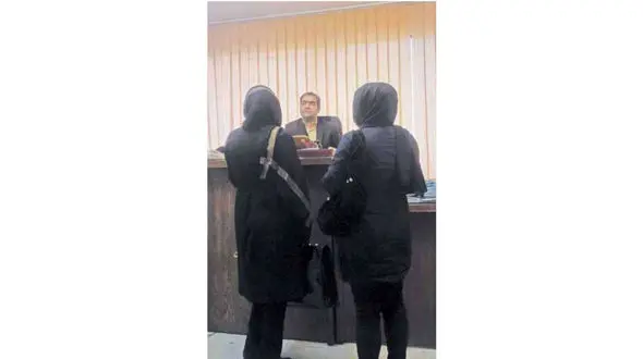 مدیرعامل شرکت وقتی زنش خارج بود با من ارتباط گرفت و ندانسته پا در خانه اش گذاشتم و !!! + عکس