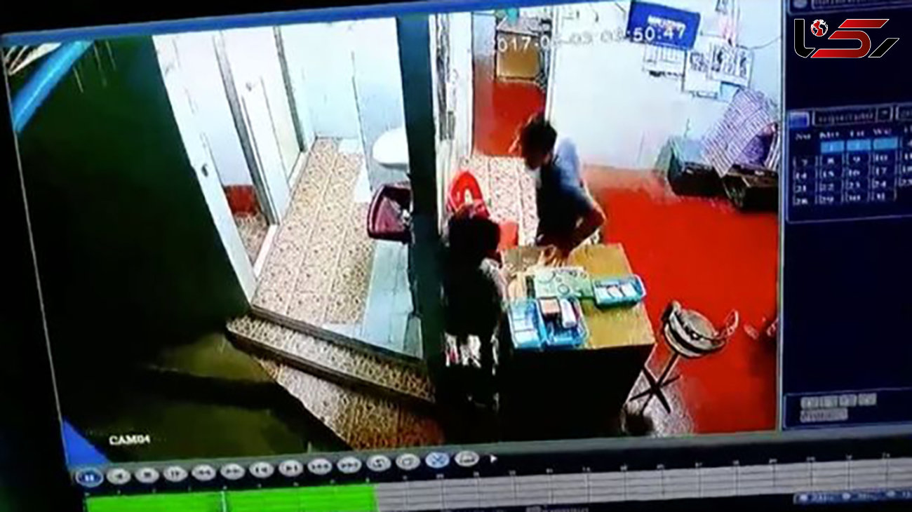 پلیس در جستجوی توریستی که پسر 10 ساله را در سرویس بهداشتی به باد کتک گرفت+فیلم و تصاویر