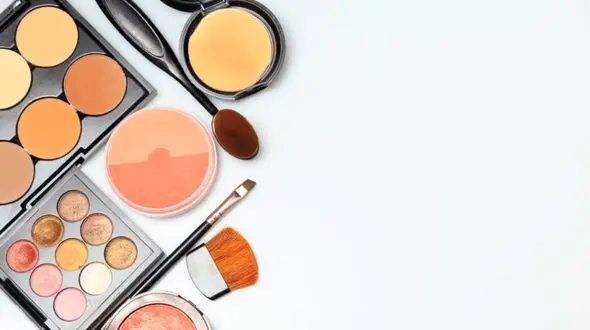 آگهی آرایشی که درس زندگی داد+ فیلم / نوه و مادربزرگ غوغا کردند