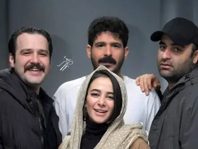 مروری بر تیپ و استایل شیک و ایرانی پسند بازیگران نمایش ملاحظات امنیتی :الناز حبیبی ، فاطیما بهارمست ،مجید یوسفی ، امیر نوروزی و وحید منتظری