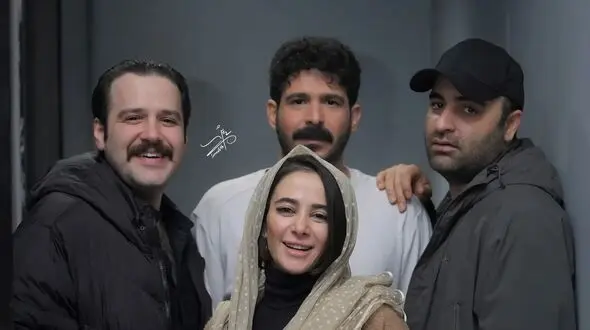 مروری بر تیپ و استایل شیک و ایرانی پسند بازیگران نمایش ملاحظات امنیتی :الناز حبیبی ، فاطیما بهارمست ،مجید یوسفی ، امیر نوروزی و وحید منتظری
