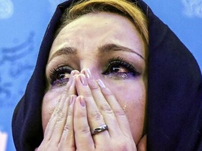 فیلم گریه‌های تلخ بهنوش بختیاری در شام ایرانی: الان همه میگن این هم آشپزی بلد نیست، هم گداست، هم خسیس!