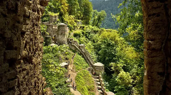 از زیبایی دریاچه چورت در فصل بهار تا مازندران، قلب سبز ایران
