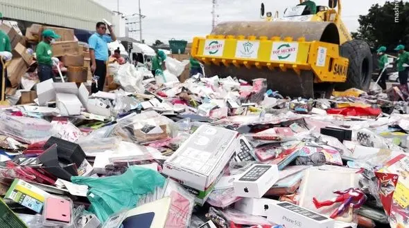 امحا۵۰۰ کیلوگرم کالاهای قاچاق و غیر مجاز در رشت 