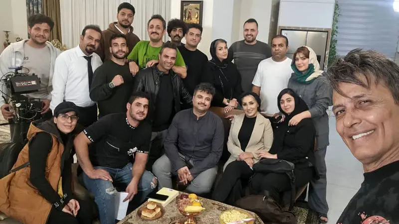 عوامل و بازیگران فیلم سینمایی برای انسانیت