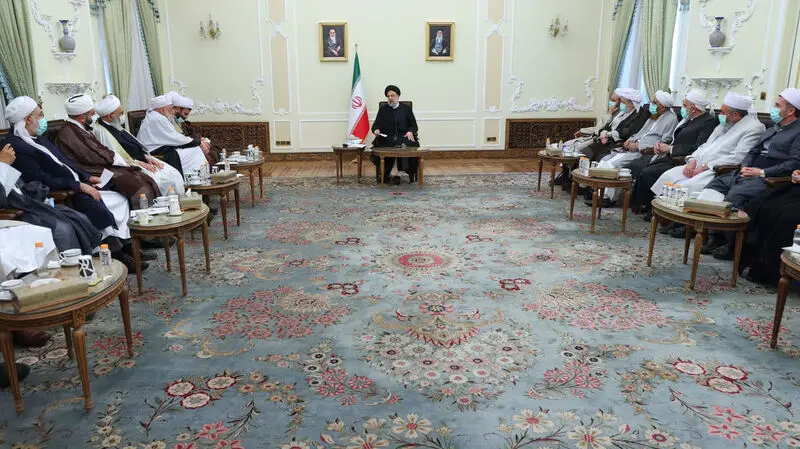  آیت الله سید ابراهیم رئیسی در دیدار با جمعی از علما و روحانیون اهل سنت