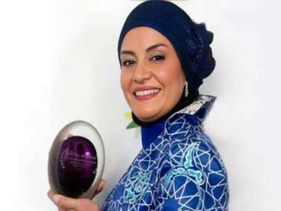 سنگ تمام ملیکا زارعی برای تولد ۵۰ سالگی خواهرش مریلا زارعی/ وقتی عشق خواهرانه از قاب تصویر هم بیرون می‌زند + عکس ها