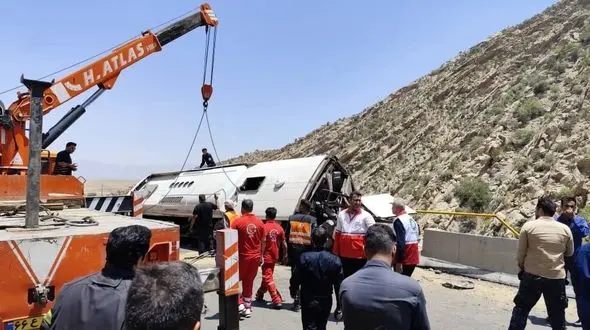 واژگونی اتوبوس در محور دماوند ـ فیروزکوه + جزئیات 