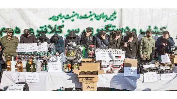 پیشنهاد  وسوسه انگیز 2 دختر جوان به مردان پولدار تهران