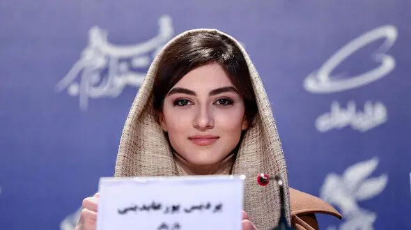 پردیس پورعابدینی با ظاهر جدیدش دلبری کرد!