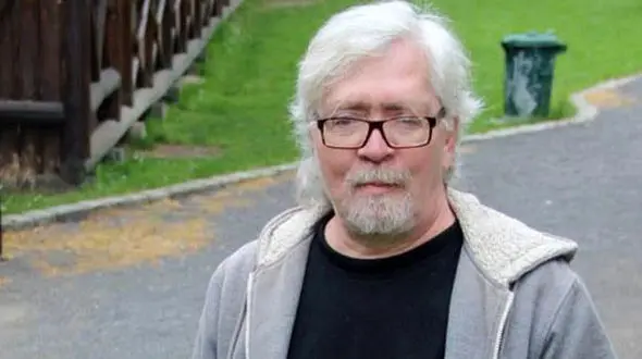 بیماری عفونی این هنرمند روسی خلبان را وادار به فرود اضطراری کرد+عکس