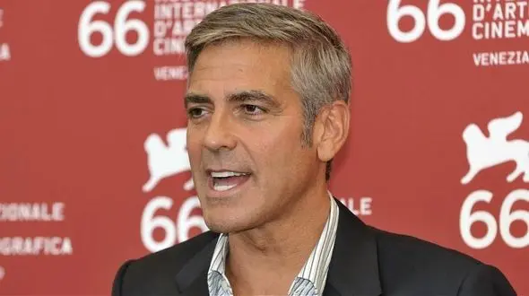 متورسواری دردسر ساز آقای بازیگر خوش تیپ  + عکس