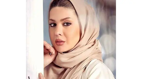 عاشقانه های غمگین نازنین کریمی