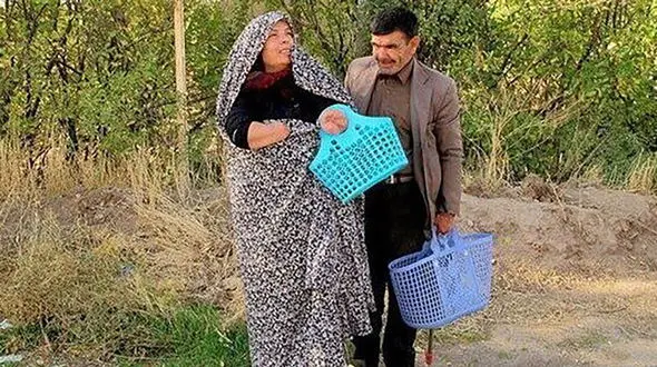 عشق این زوج ایرانی جهانی شد / چشم من برای تو، دست تو برای من! + فیلم