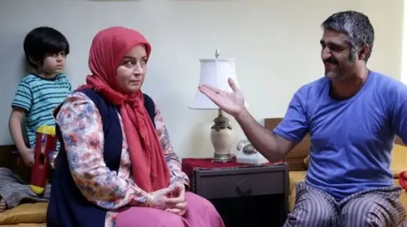 فیلم/ پشت صحنه خنده دار سریال زیر خاکی / وقتی فری خاکی نمیتونه جلوی خندشو بگیره!