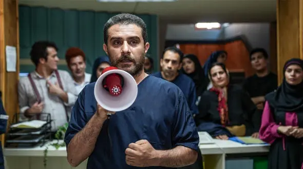 وحید رهبانی بازیگر سریال کلینیک رویا: کانادا زندگی کردم/ جرم شناسی خوندم چون پول کمی داشتم نتوانستم تحصیلاتم را ادامه دهم/ بازیگری که همچنان در نقش هایش زندگی می کند