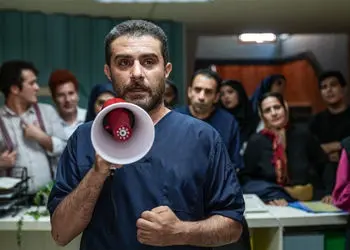 وحید رهبانی بازیگر سریال کلینیک رویا: کانادا زندگی کردم/ جرم شناسی خوندم چون پول کمی داشتم نتوانستم تحصیلاتم را ادامه دهم/ بازیگری که همچنان در نقش هایش زندگی می کند