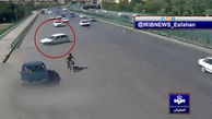فیلم شوکه کننده از لحظه سقوط پراید از روی پل / در اصفهان رخ داد 