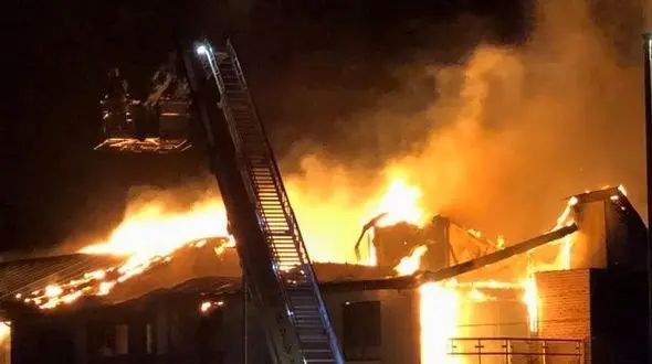 لحظات دردناک مرگ دختر 5 ساله در محاصره آتش! / آنقدر ناله کرد تا جان باخت! / در کهگیلویه رخ داد