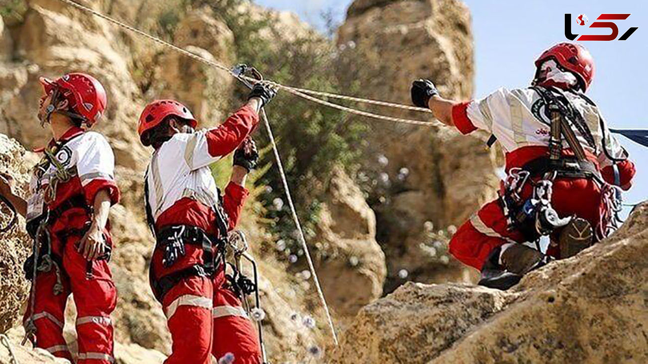 نجات 3 فرد گرفتار شده در رشته کوه‌های جوپار کرمان