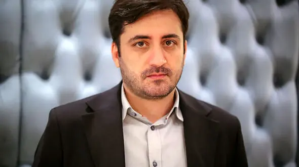 هر زمان که کاری از دستمان بر نمی آید، فیلتر می کنیم / نوجوانان به علت محدودیت دورمان می زنند!