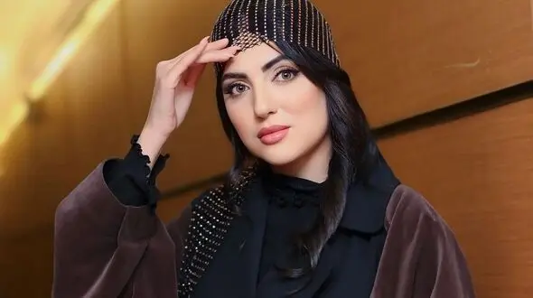 سلفی هلیا امامی با بابانوئل و استقبال زودهنگام این هنرمند از سال نو میلادی و کریسمس!