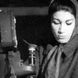 عکس / نوشته سنگ مزار خانه ابدی فروغ فرخزاد به قلم خودش... / من از نهایت شب حرف می زنم / من از نهایت تاریکی ...