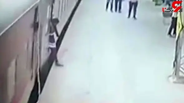 لحظه وحشتناک قطع شدن پای مسافر در ایستگاه قطار +فیلم