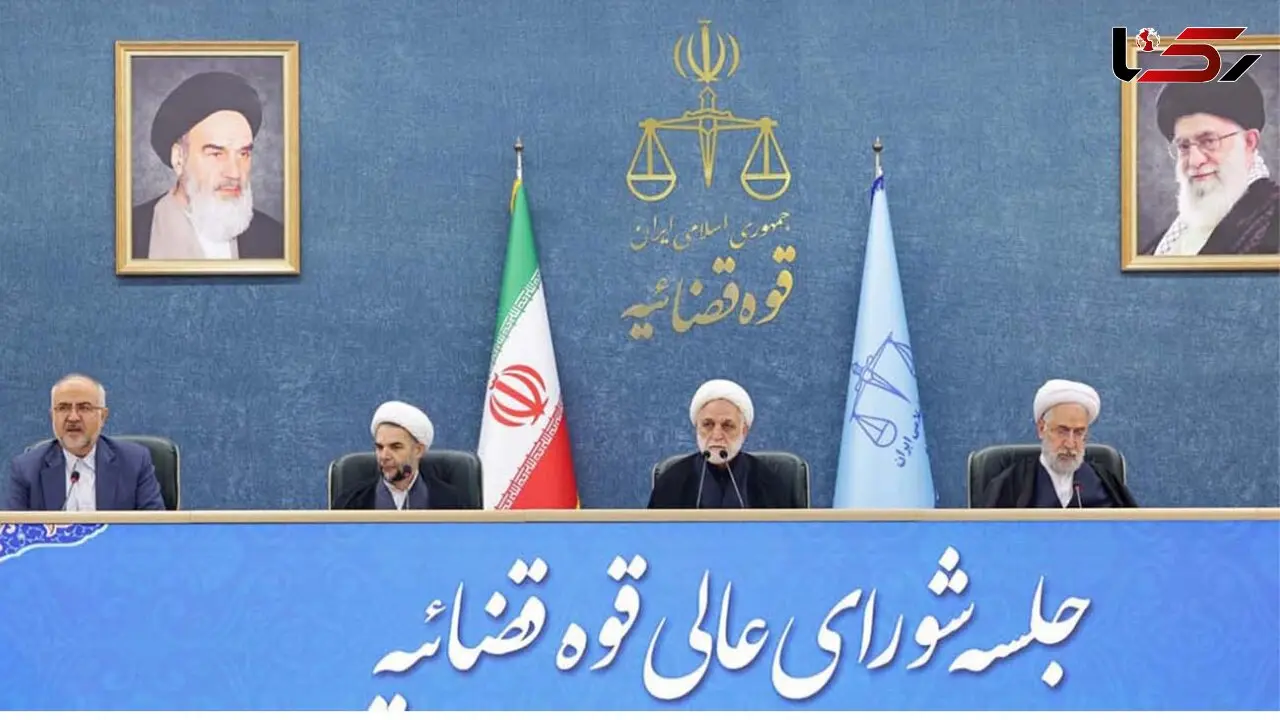 عده‌ای همصدا با دشمن مشغول ناامیدی در میان جوانان هستند/  اگر کسی دنبال به هم زدن امنیت کشور است جلویش را بگیرید 