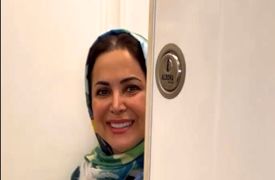 نگاهی به چیدمان منزل شاهانه و مجلل کمند امیر سلیمانی، بازیگر سریال «ناریا» / از مبلمان مدرن و فرش وینتج تا تابلوهای هنری و پرده‌های حریر