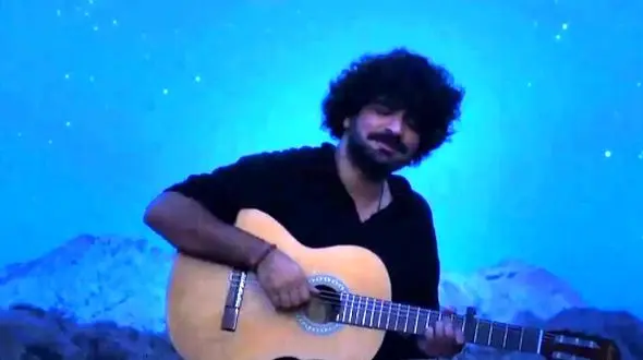 غوغای صدای بهشتی عرفان طهماسبی با اجرای زنده آهنگ ماه مو در کوهستان+فیلم