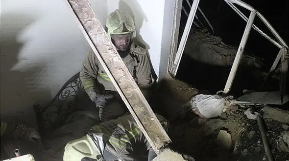 زنده به گور شدن زن تهرانی در خیابان ویلای تهران + عکس های لحظه مرگبار