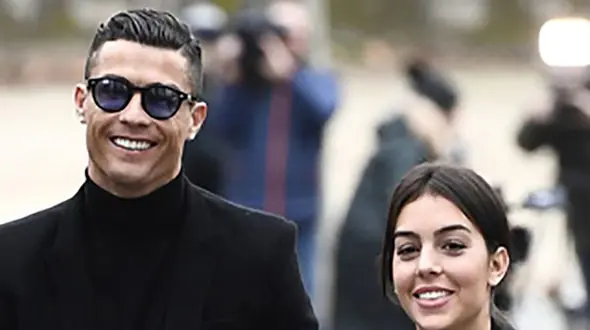 ناگفته‌های نامزد رونالدو/ از چگونگی آشنایی با ستاره فوتبال تا حقایقی پنهان در زندگی
