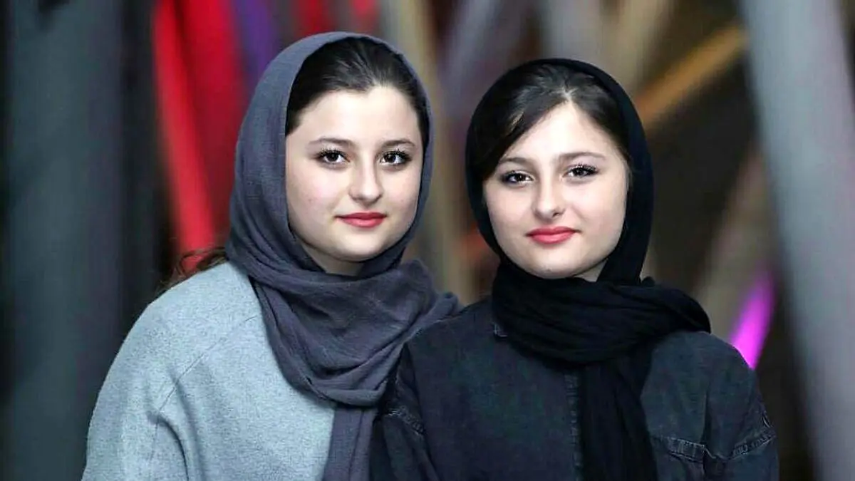 سارا و نیکا استاد آموزش بازیگری شدند و کلاس بازیگری راه انداختند .../ غوره نشده مویز شدند ...