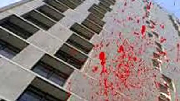 مرگ تلخ دختربچه خردسال جلوی چشم برادر 7 ساله  / سقوط از طبقه چهارم