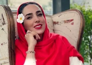 فیلم/ نگاهی به انتخاب های تحسین برانگیز سوگل طهماسبی برای چیدمان منزلش/ از معجزه نور و گلدان در دلپذیر کردن پذیرایی تا دکوری هایی به سبک جنوبی های خونگرم