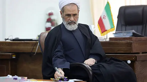 تفاهم‌نامه با آمریکارا تمام شده تلقی کنید/ رئیس جمهور به اجرای همان مسیری که رهبری تشخیص داده‌اند بازگردند