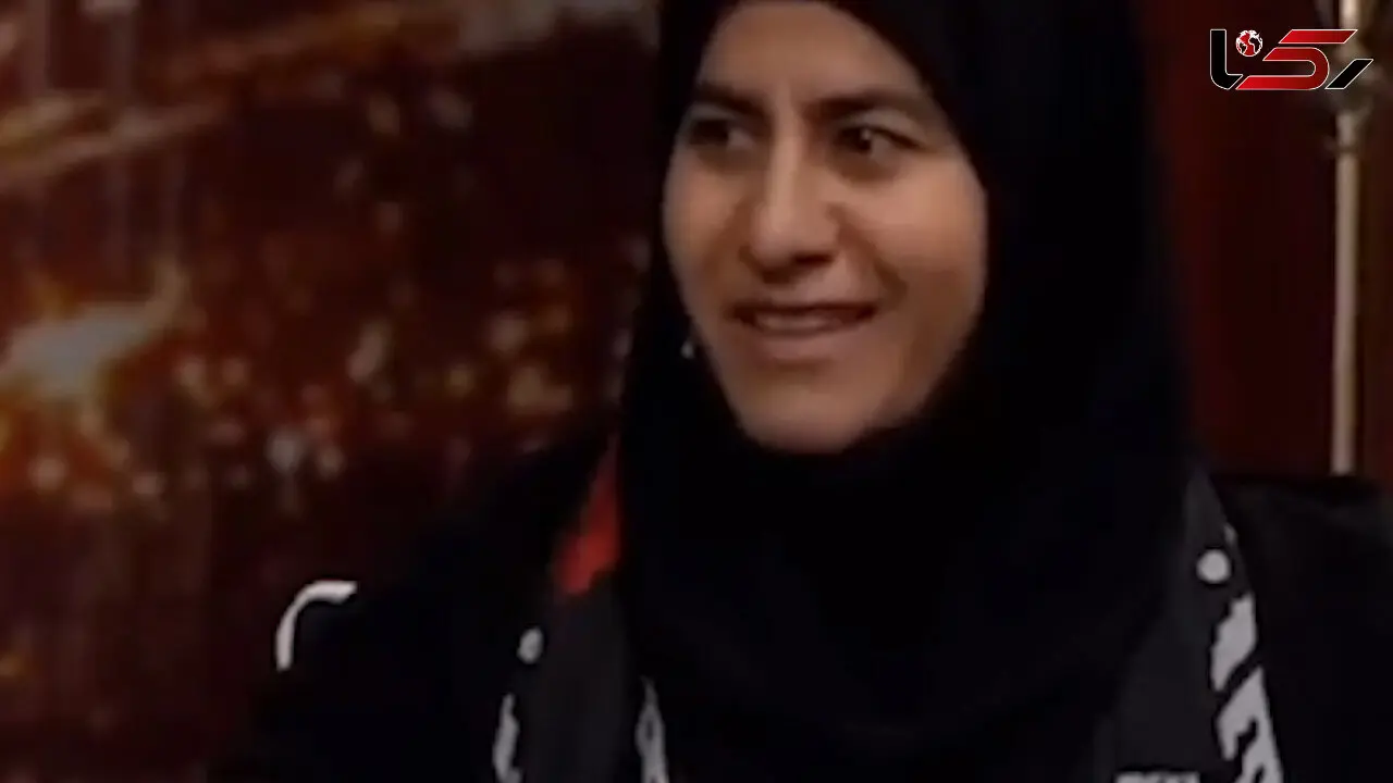 آواز خواندن زن در پخش زنده و واکنش مجری برنامه+فیلم